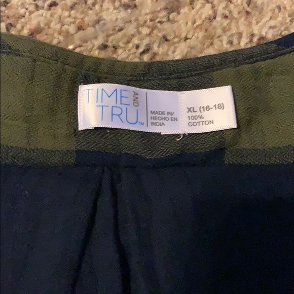 Time and Tru long sleeve shirt. - Picture 3 of 3